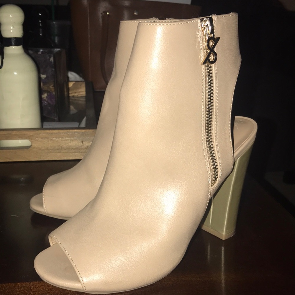 Ross & Sky open toed heel boot